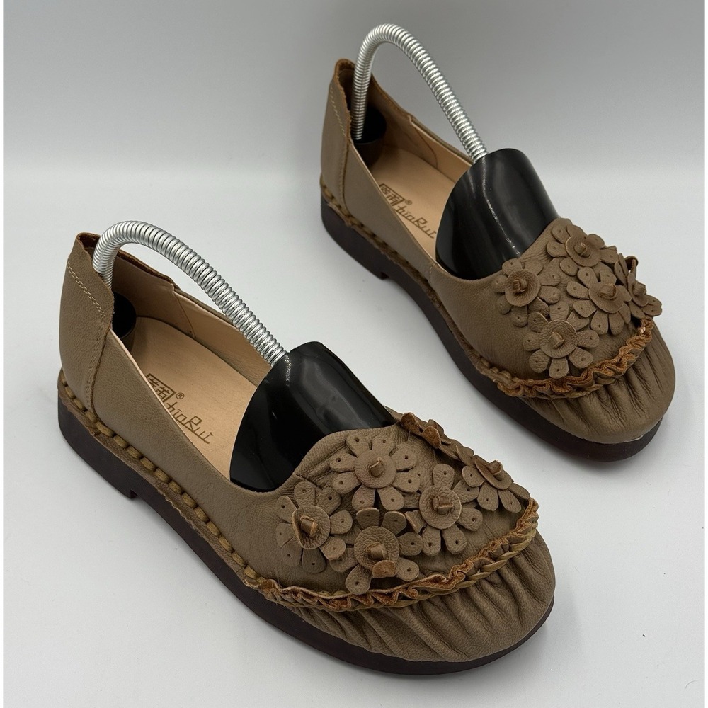 tinRui Handmade Women's Size 9 Slip On Comfort Flats Boho Floral Appliqué